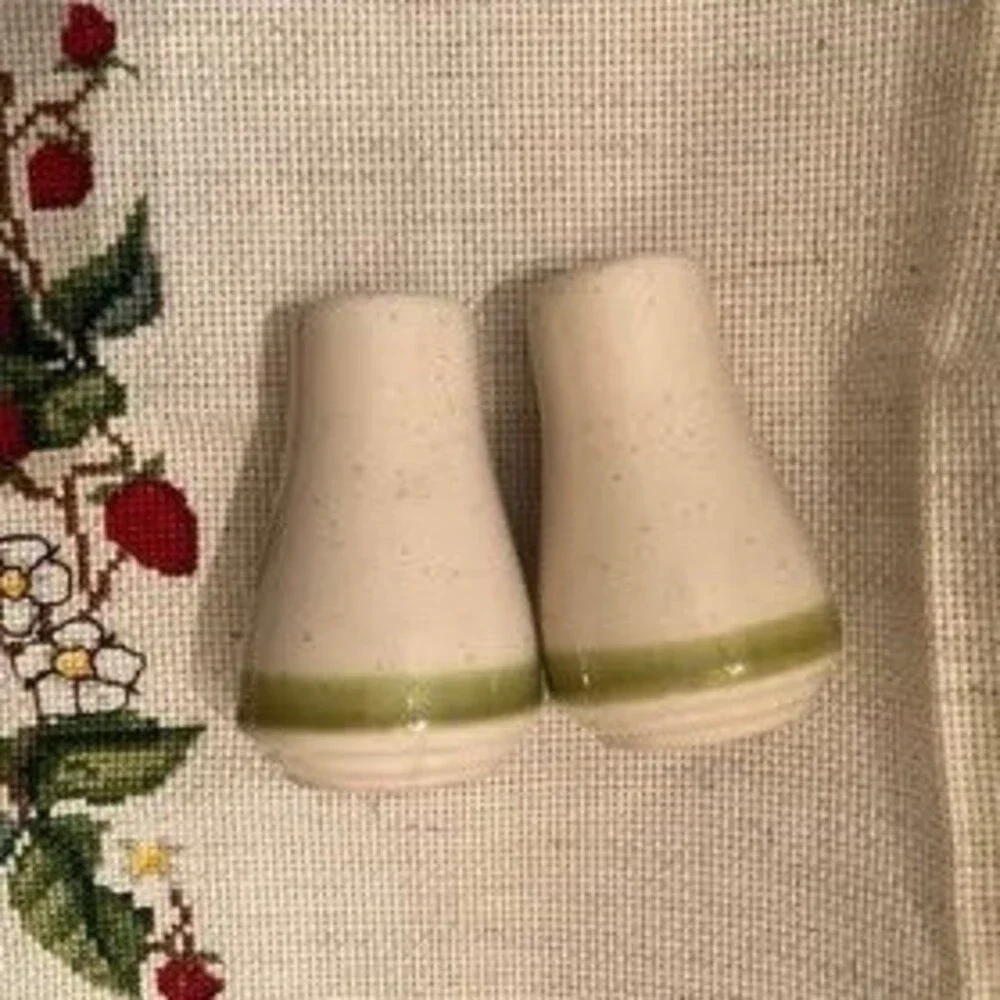 Vintage Stonybrook Salt & Pepper Shakers Set White Speckled Green Band